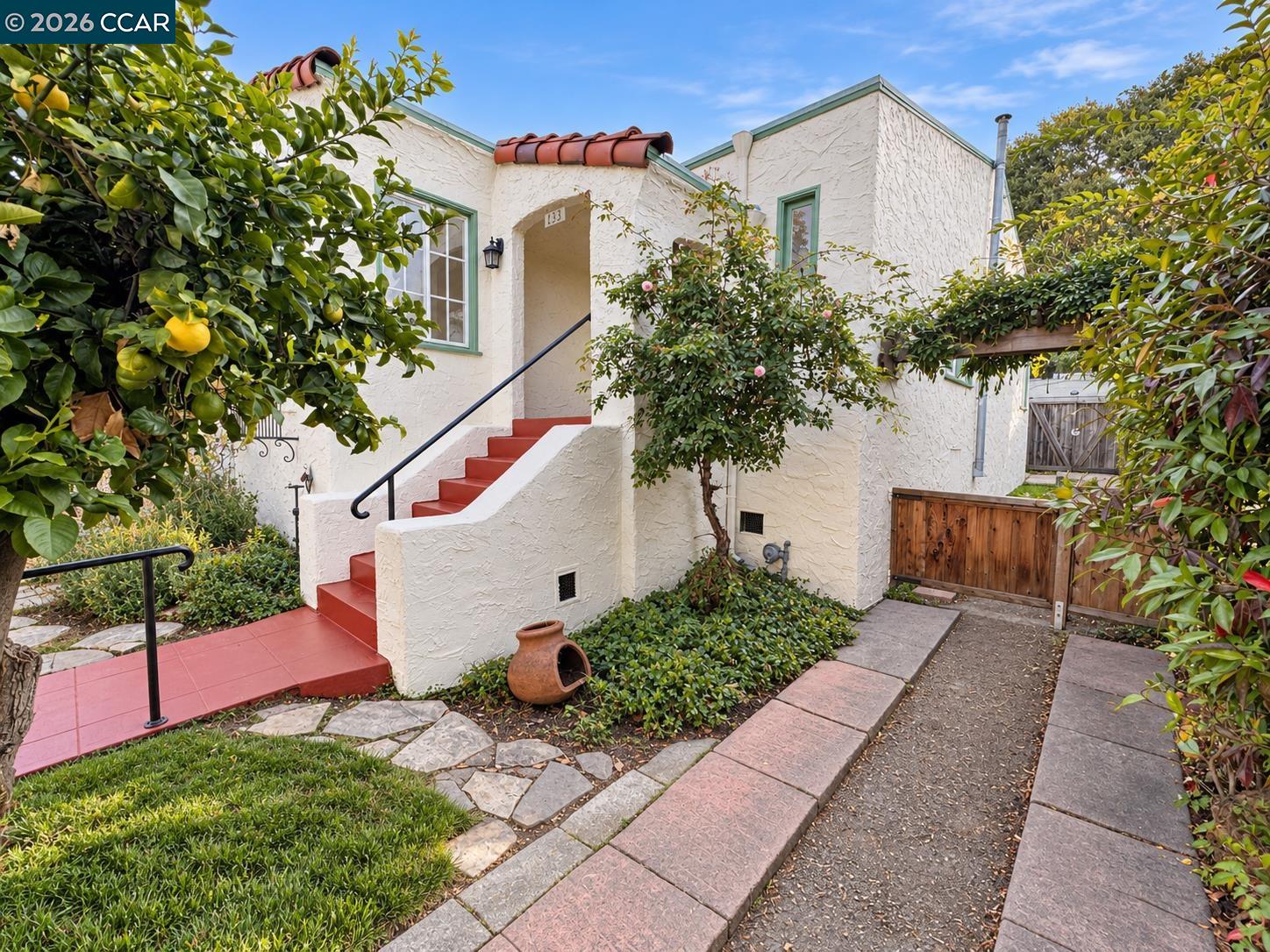 633 Neilson Street, Berkeley, CA 94707 — photo 3