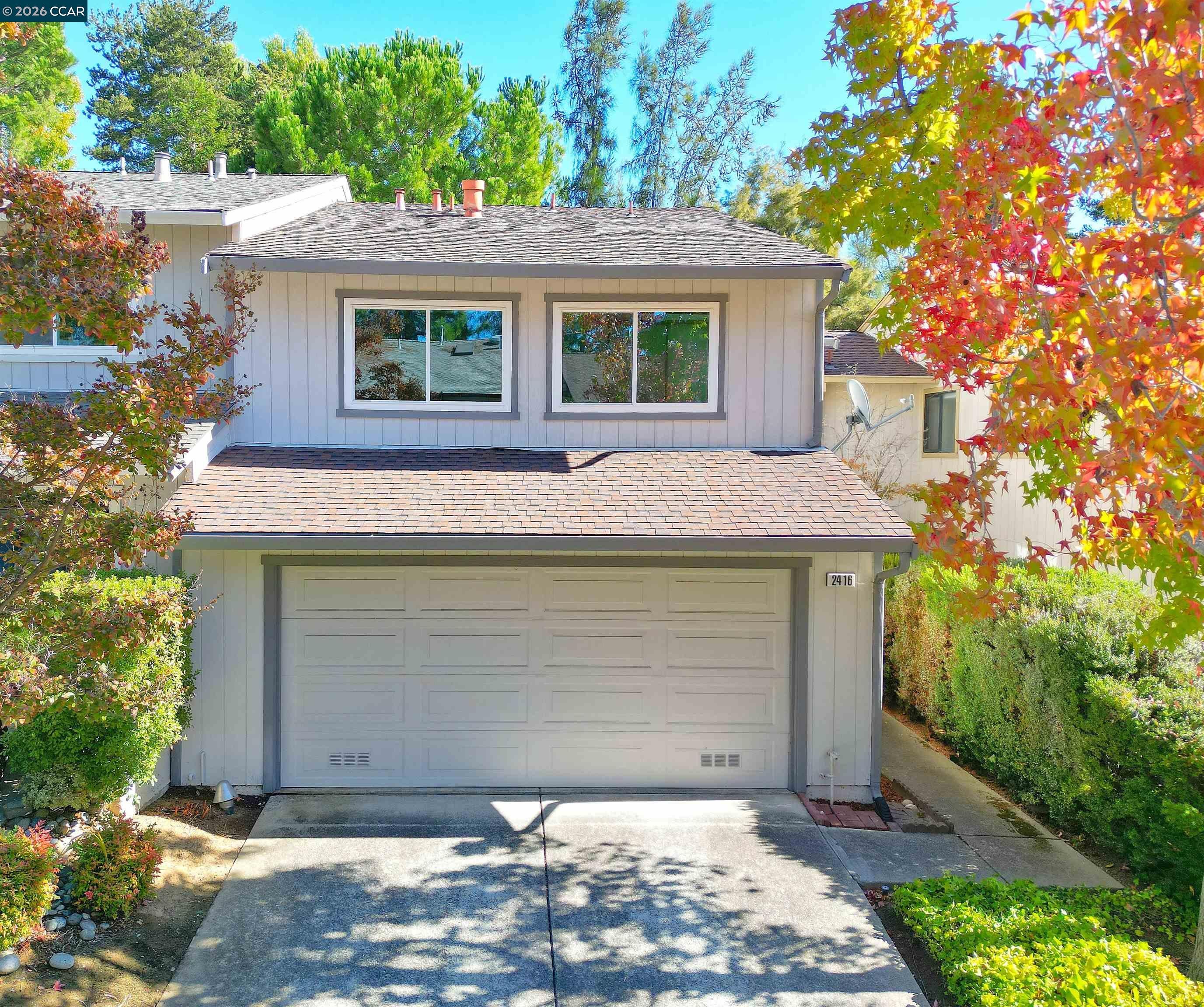 2416 Willow Tree Lane — photo
