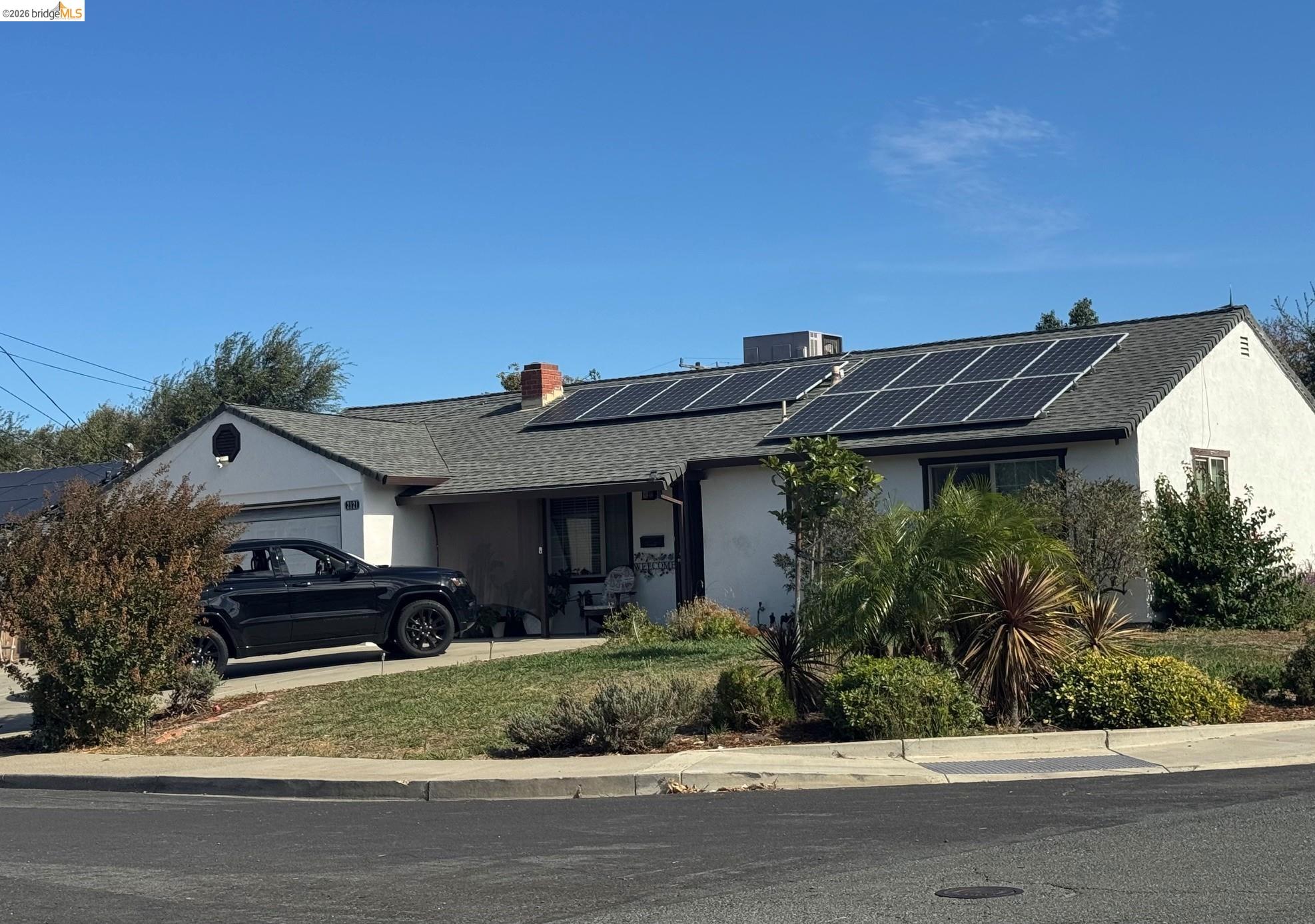 2121 Dennis Dr — photo
