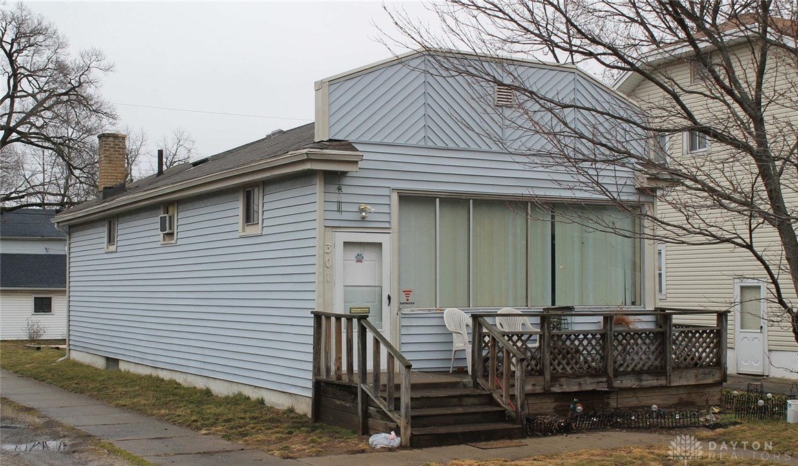 301 Fernwood Avenue — photo