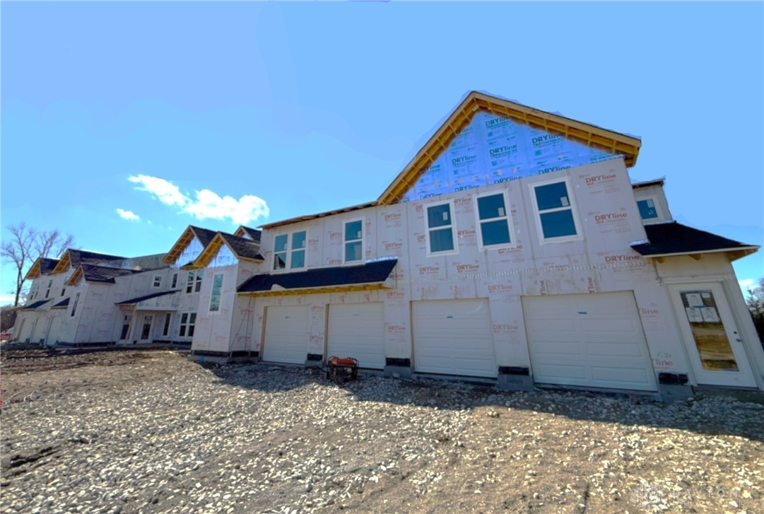 425 Pilot Point 1-305 — photo