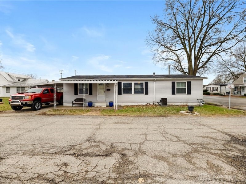 141 N Xenia Drive — photo