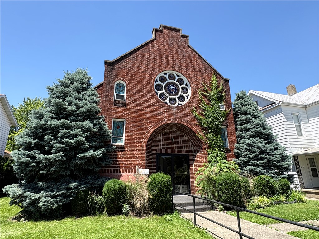 705 N Barron Street — photo
