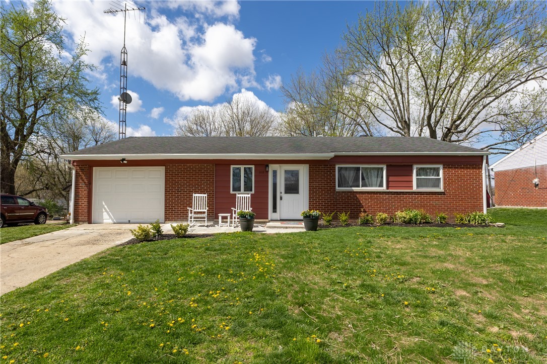 312 Victoria Drive — photo