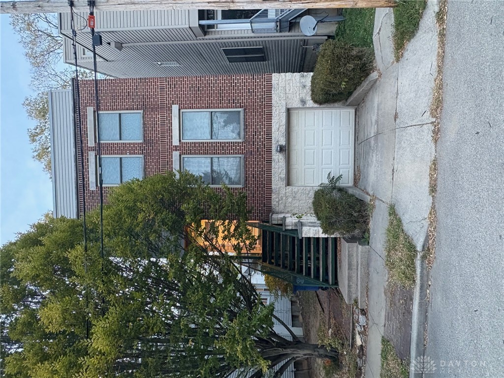111 Frank Street — photo