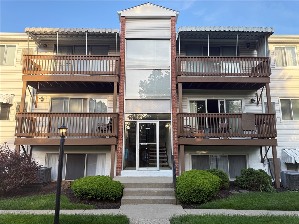 5715 E Coach Drive 159 — photo