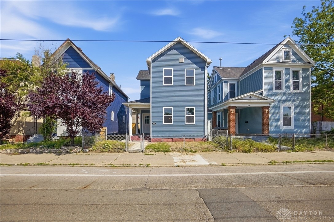 1809 E 5th Street — photo