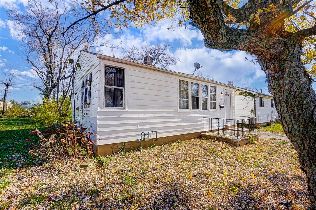 2150 Kensington Drive — photo