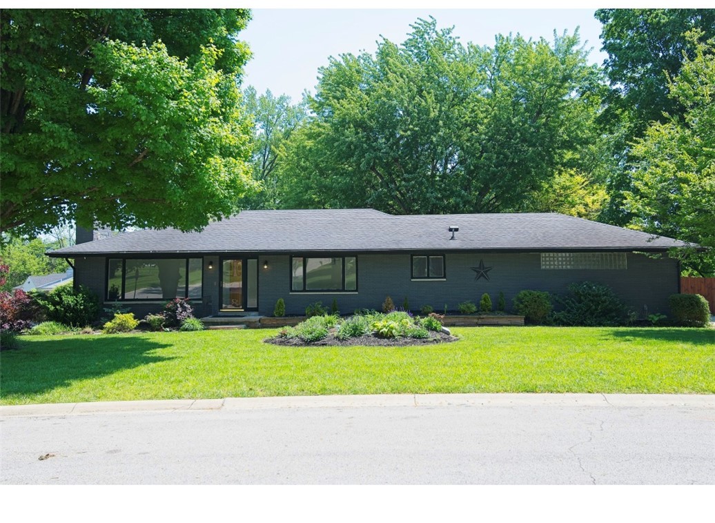 7406 Lockwood — photo