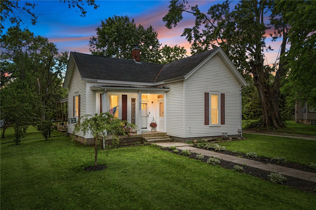 512 W Locust Street — photo
