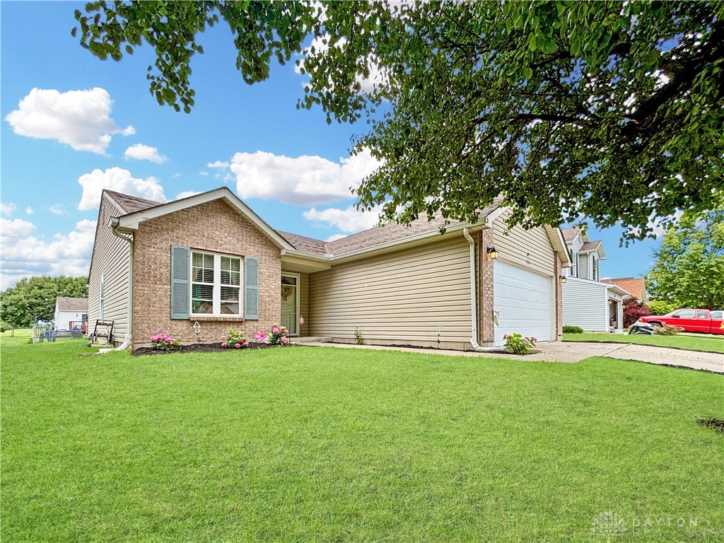 943 Pheasant Run Drive — photo