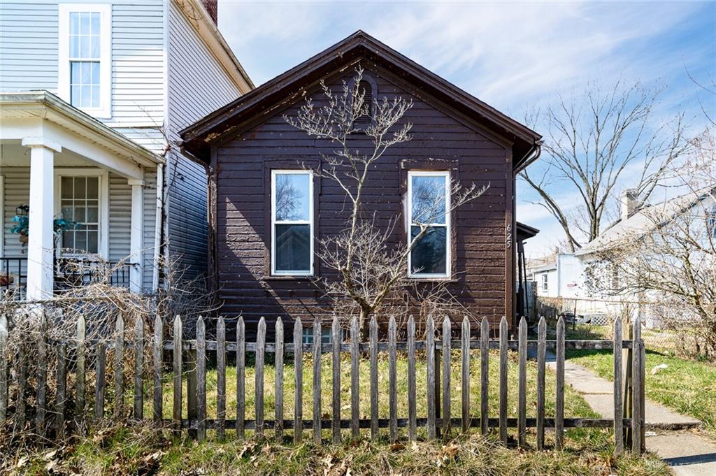 625 Hulbert Street — photo