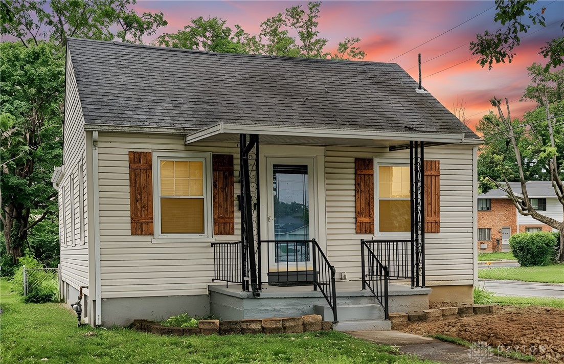 2901 Lansing Drive — photo