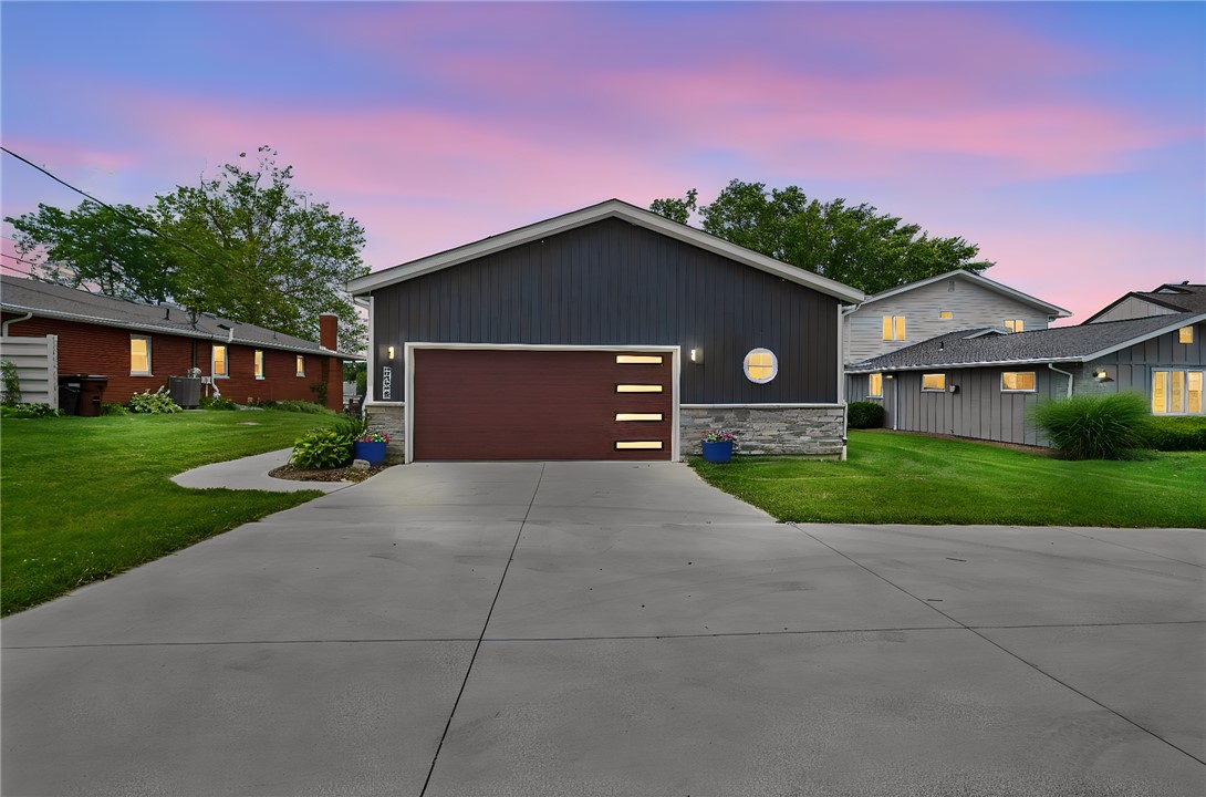1300 E Choctaw Drive — photo