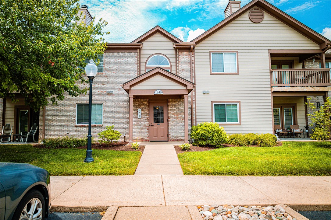 1655 Piper Lane 206 — photo