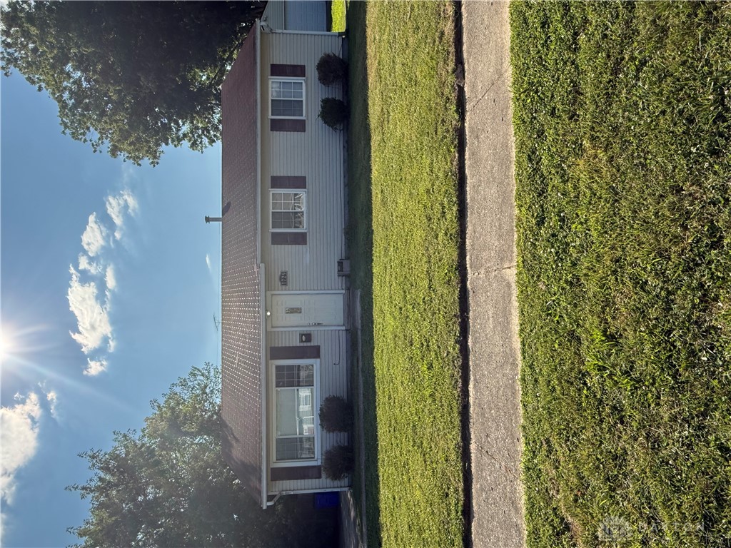 1729 Rawson Place — photo