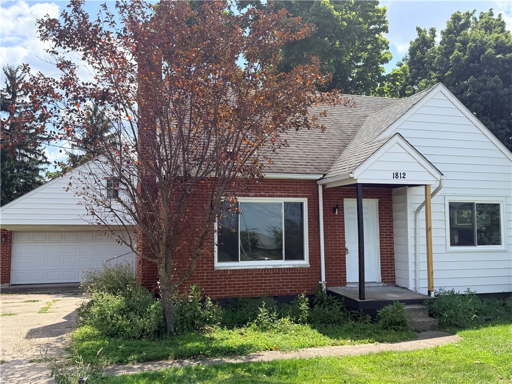 1812 E Dorothy Lane — photo