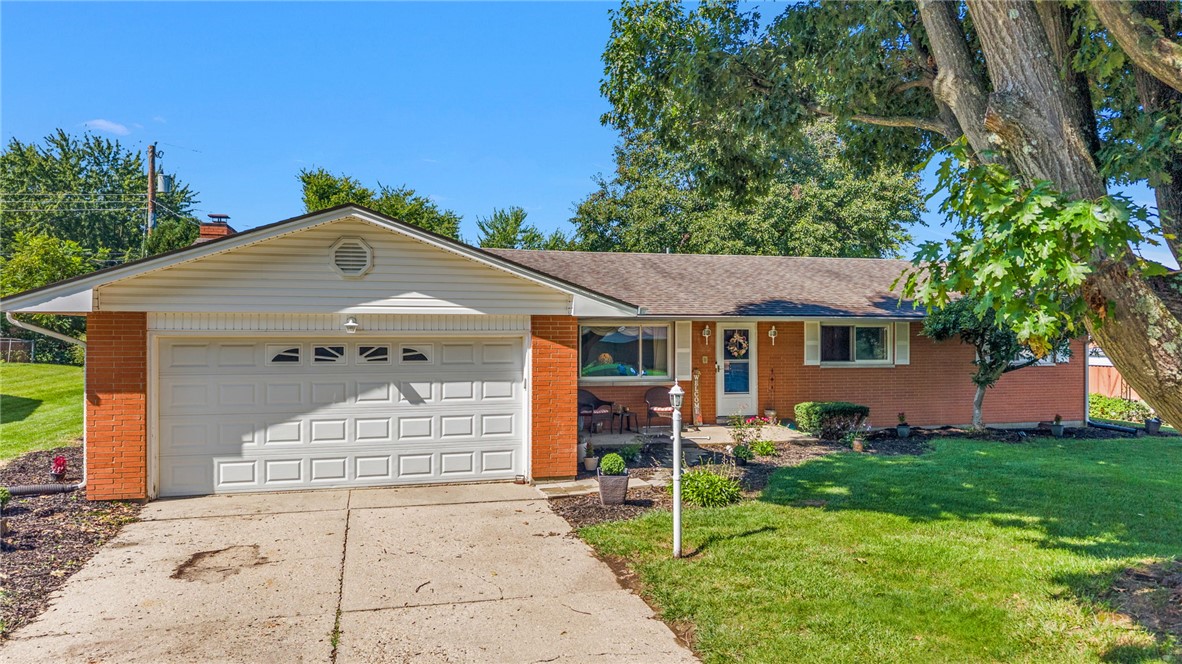 995 Oak Dale Drive — photo