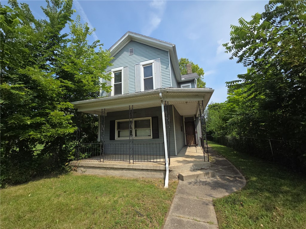 1027 W Riverview Avenue — photo