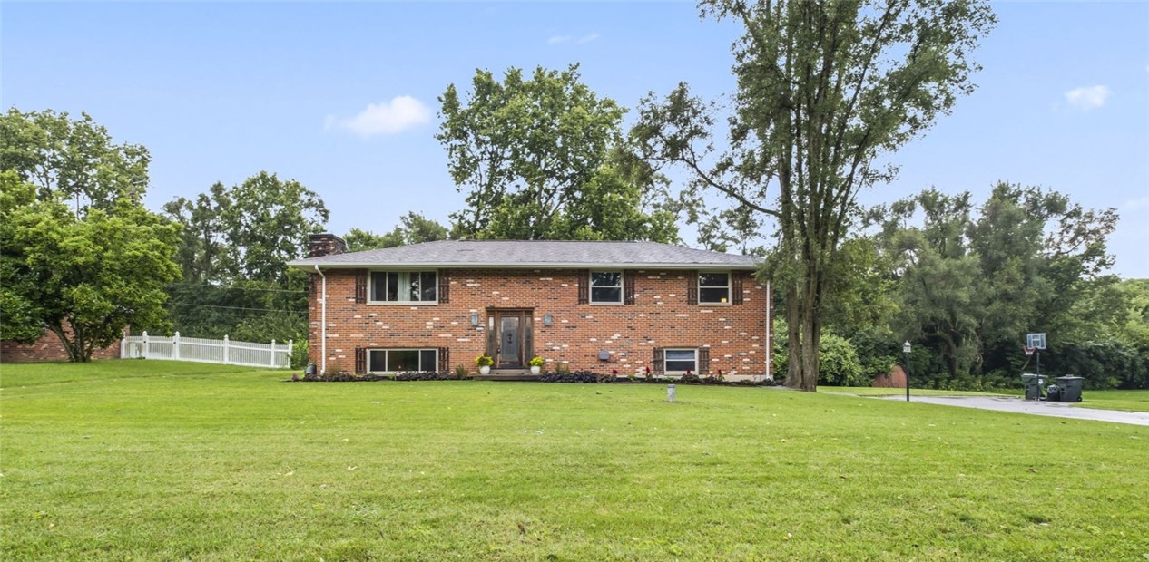1310 Old Country Lane — photo