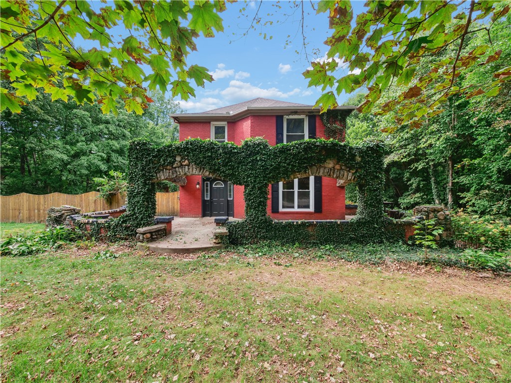 1716 E US 42 — photo