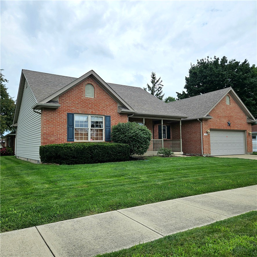 12 Merry Robin Road — photo