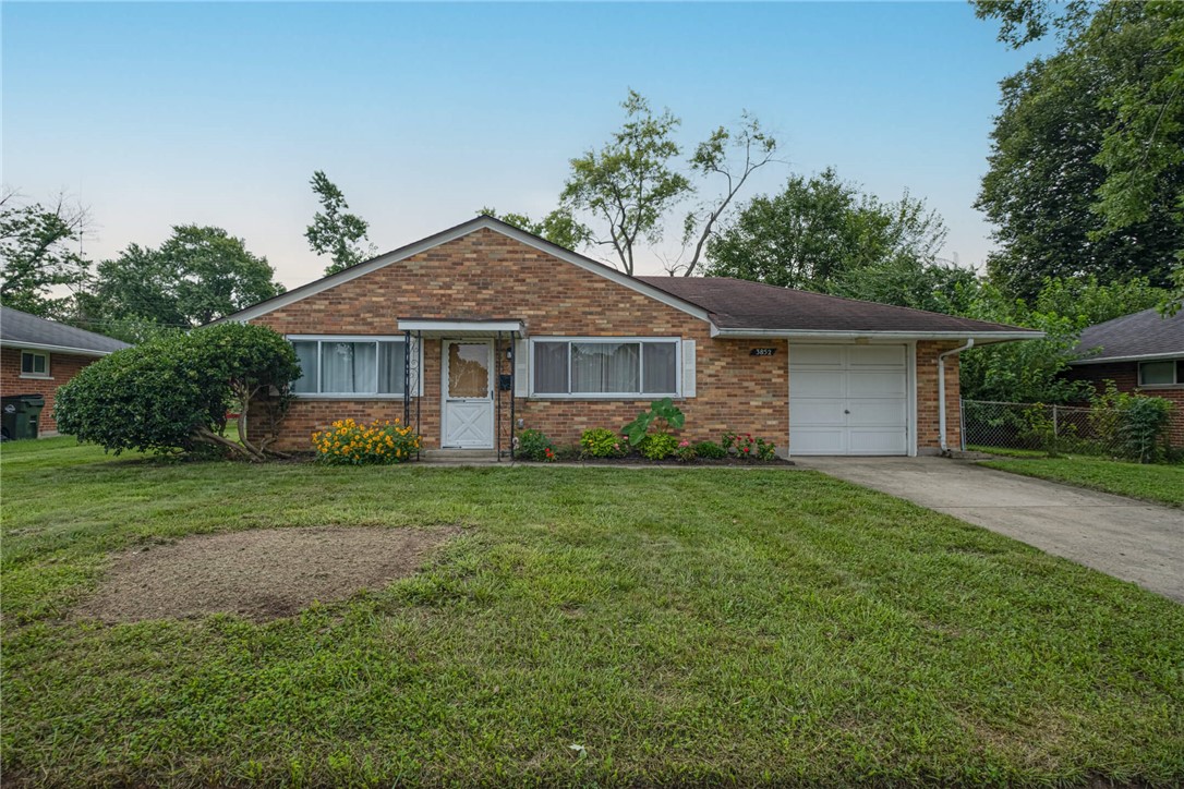 3852 Waterbury Drive — photo