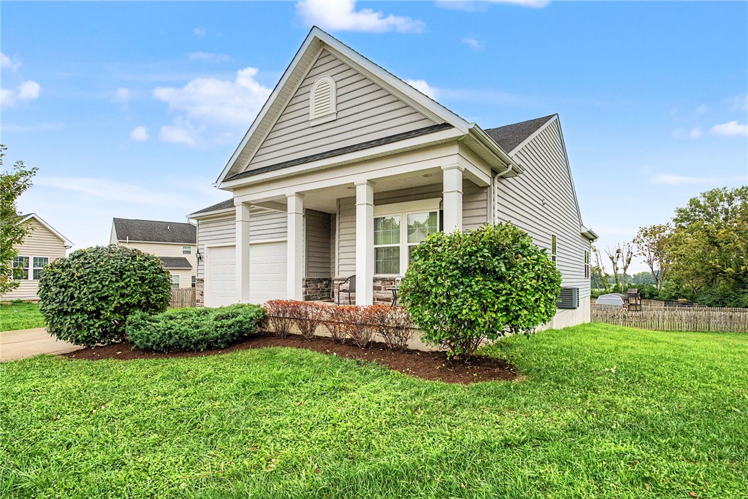 562 Recess Drive — photo