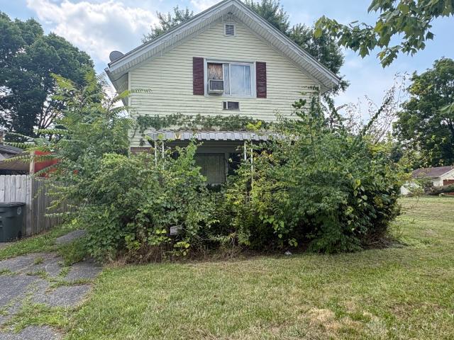 2616 W Riverview Avenue — photo