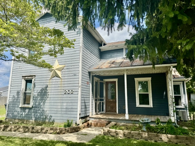 202 Sycamore Street — photo