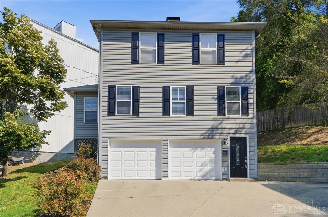 2580 Riverside Drive — photo