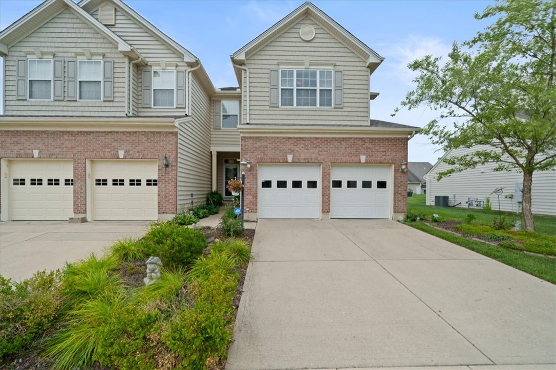 2290 Cobblestone Court — photo