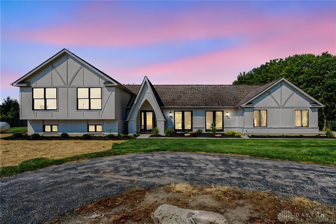 5751 N Route 741 — photo