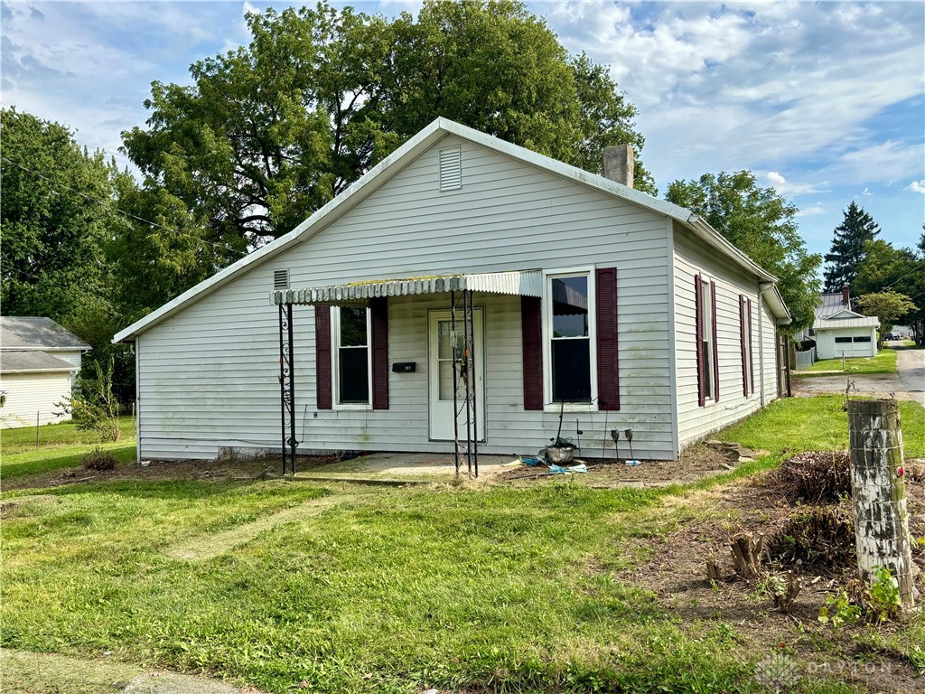211 Laurel Street — photo