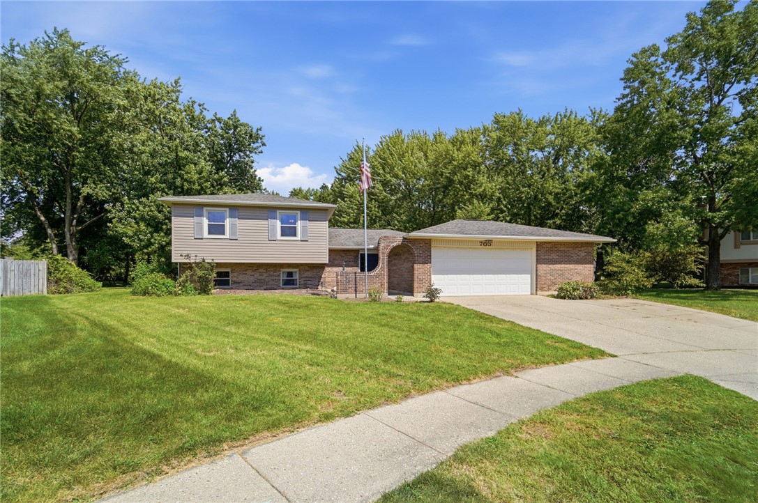703 Bay Brooke Court — photo