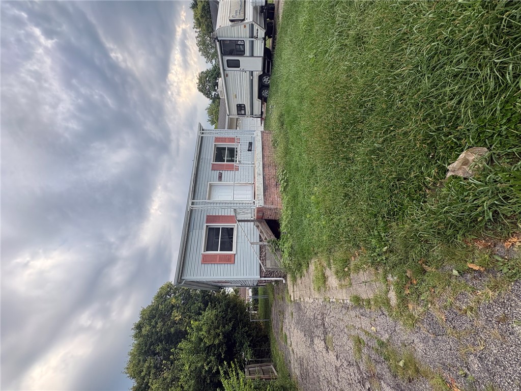 2105 Martin Avenue — photo