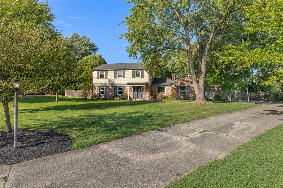 7425 Heatherwood Court — photo