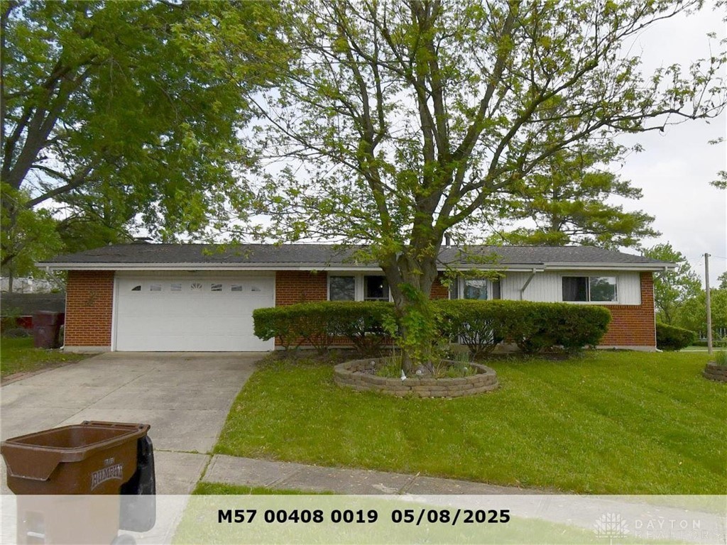 605 Cromer Court — photo