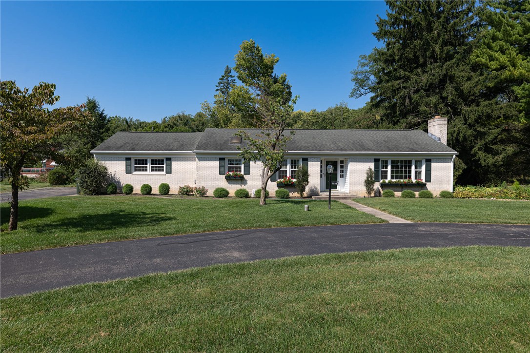 1553 Red Oak Road — photo