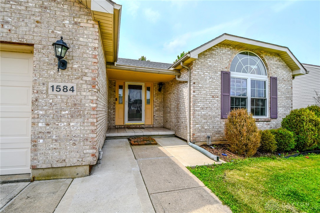1584 Farrington Drive — photo