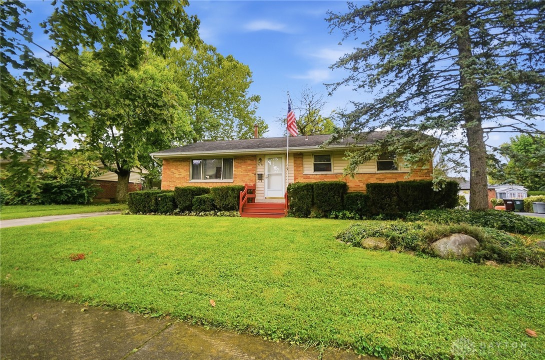 4749 Archmore Drive — photo