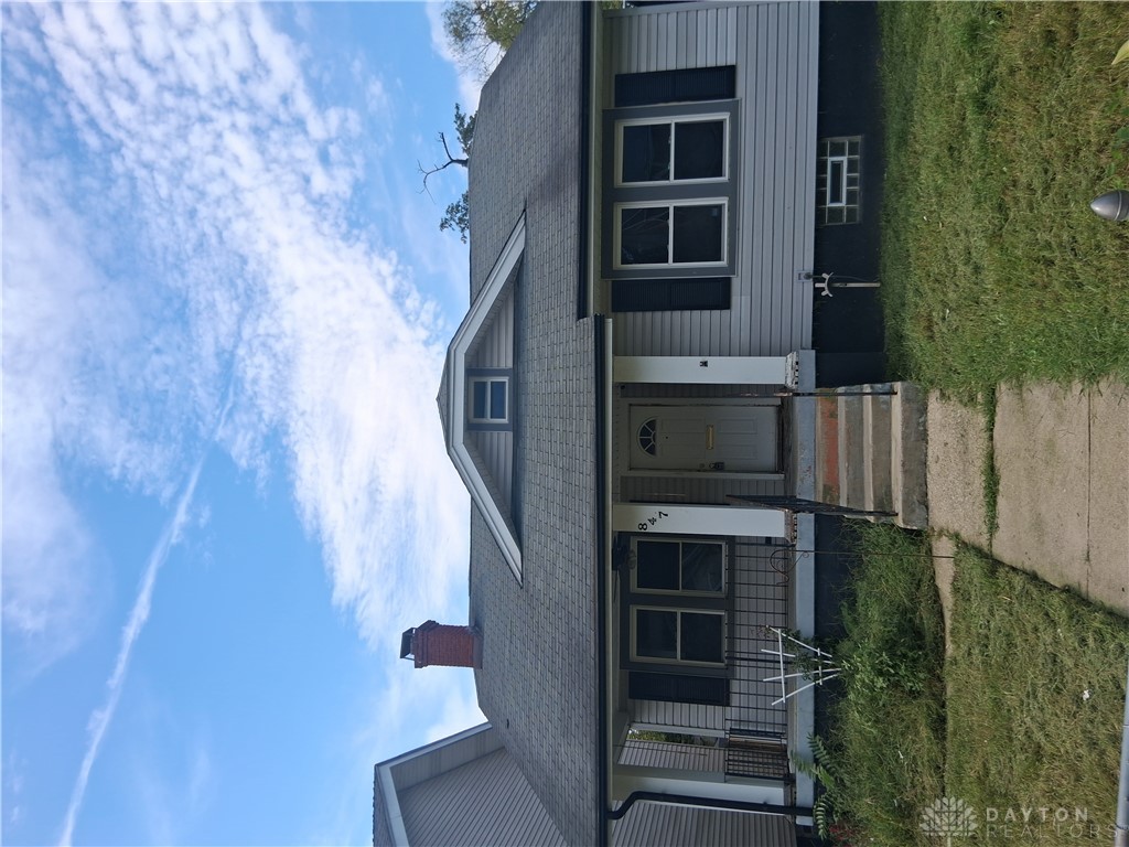 847 Dow Street — photo