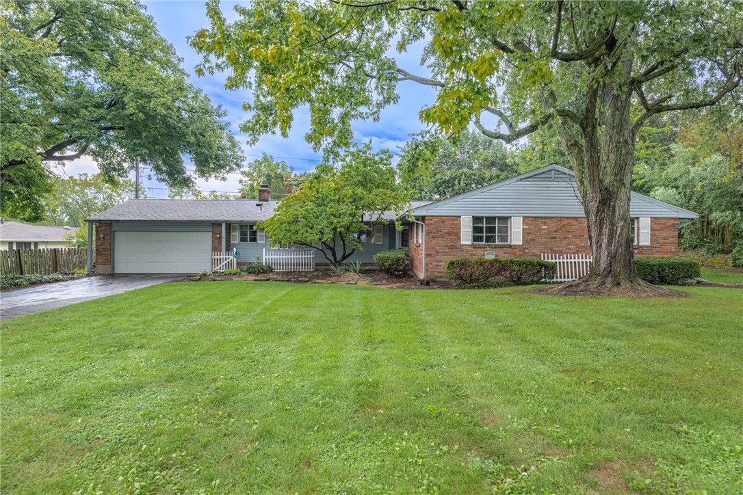 21 Lynn Rae Circle — photo