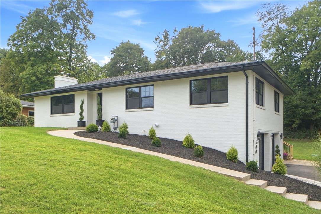 1231 White Oak Drive — photo