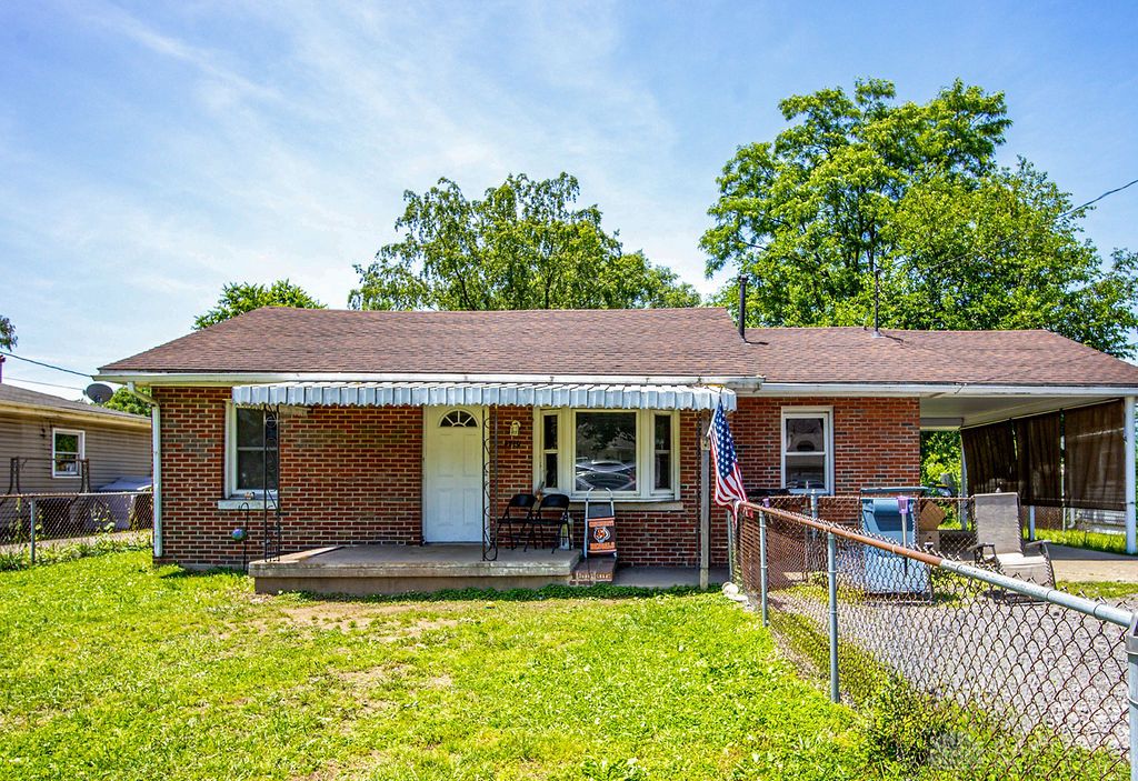 3210 Finley Street — photo