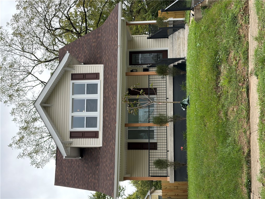 1222 Everett Drive — photo