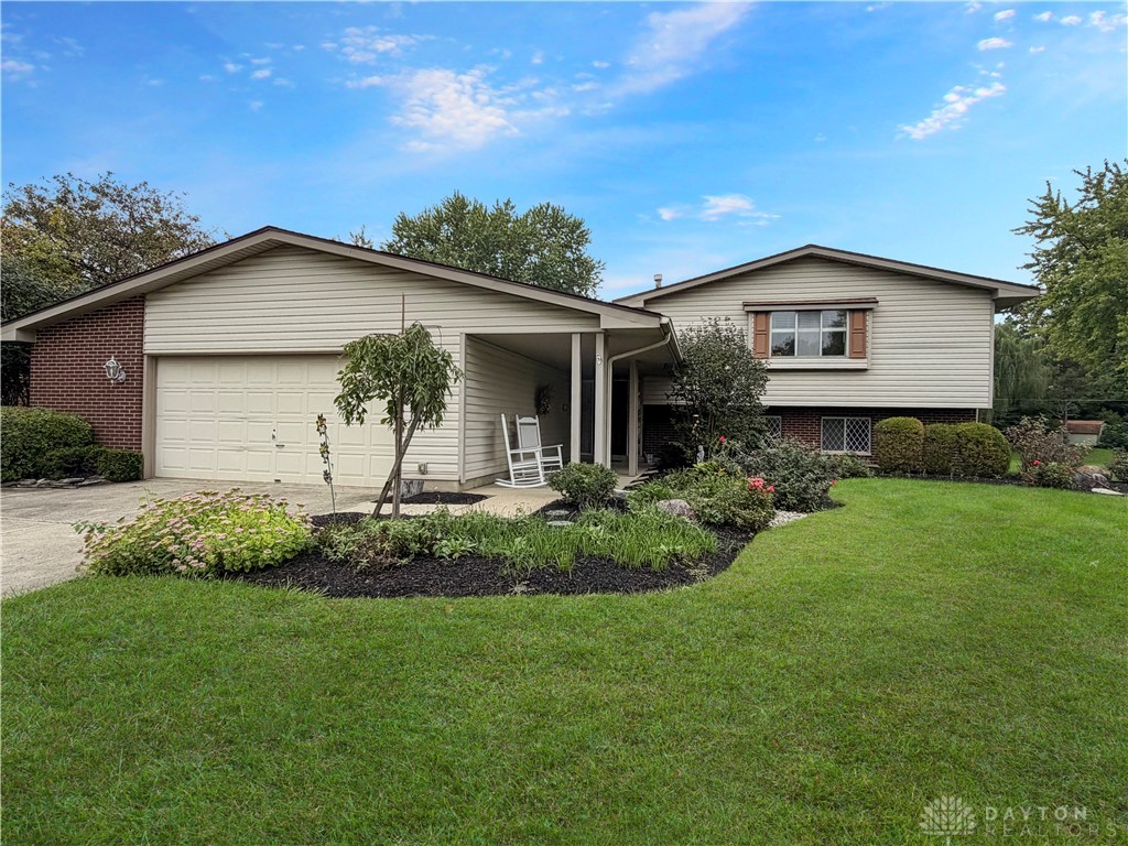 841 Rockcreek Drive — photo