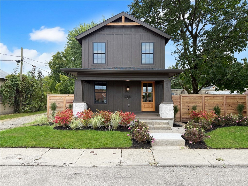 219 S Locust Street — photo