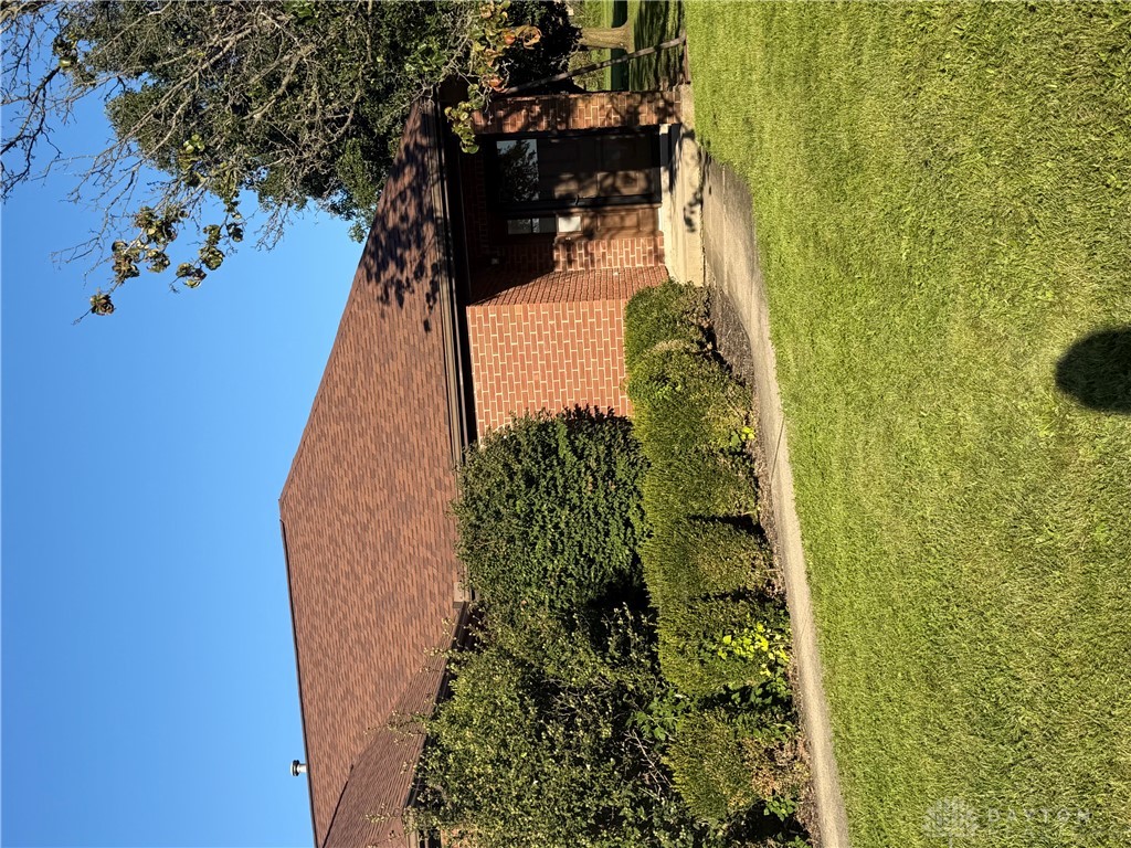 778 Tamarack Court B — photo
