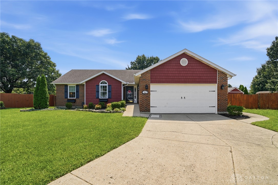 927 Golden Meadows Court — photo